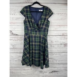 Fancyess Dress Womens Medium Blue Green Plaid Fit Flare V Neck Midi Short Sleeve